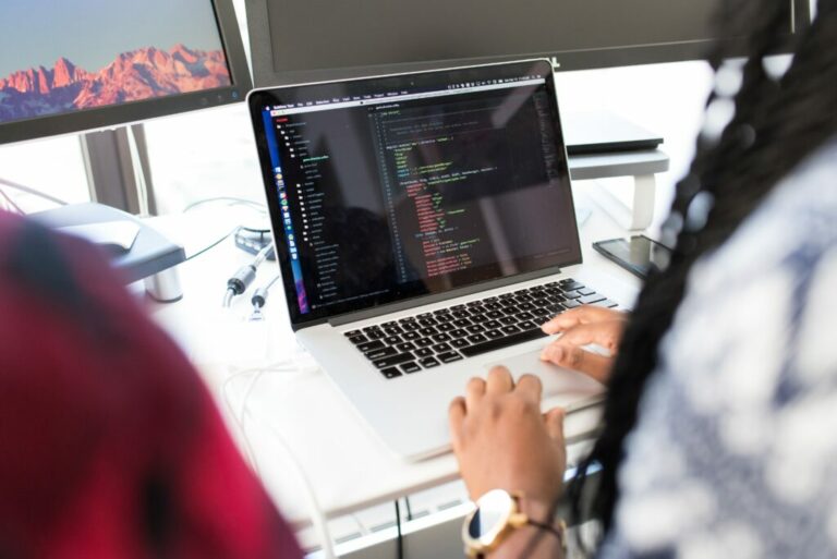 Cost-benefit of outsourcing the development of your company's technological project